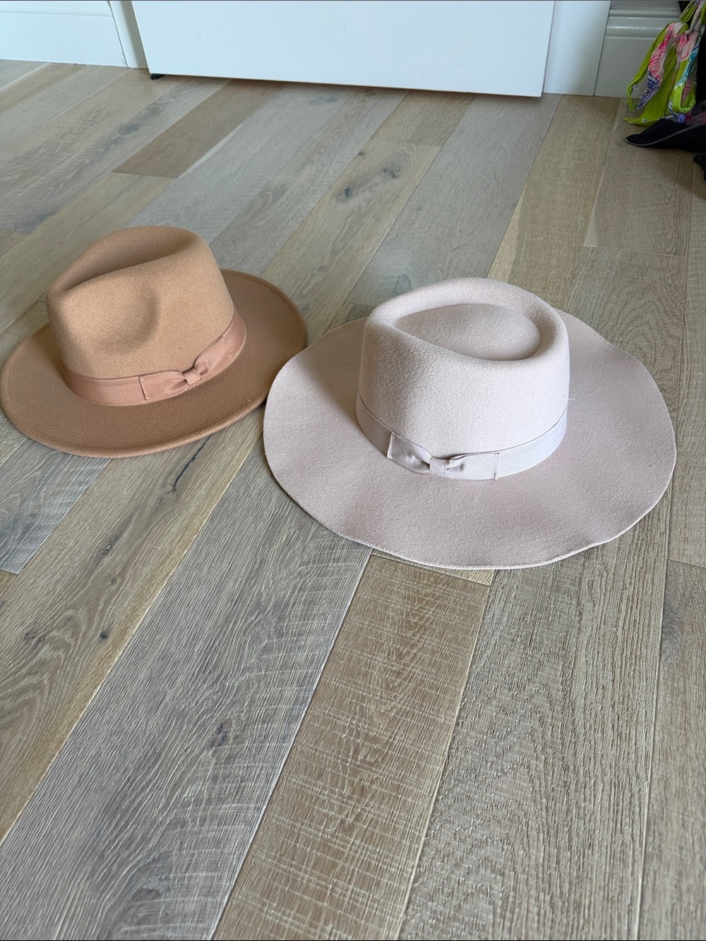Wide Brim Felt Fedora Hat in Blush and Camel